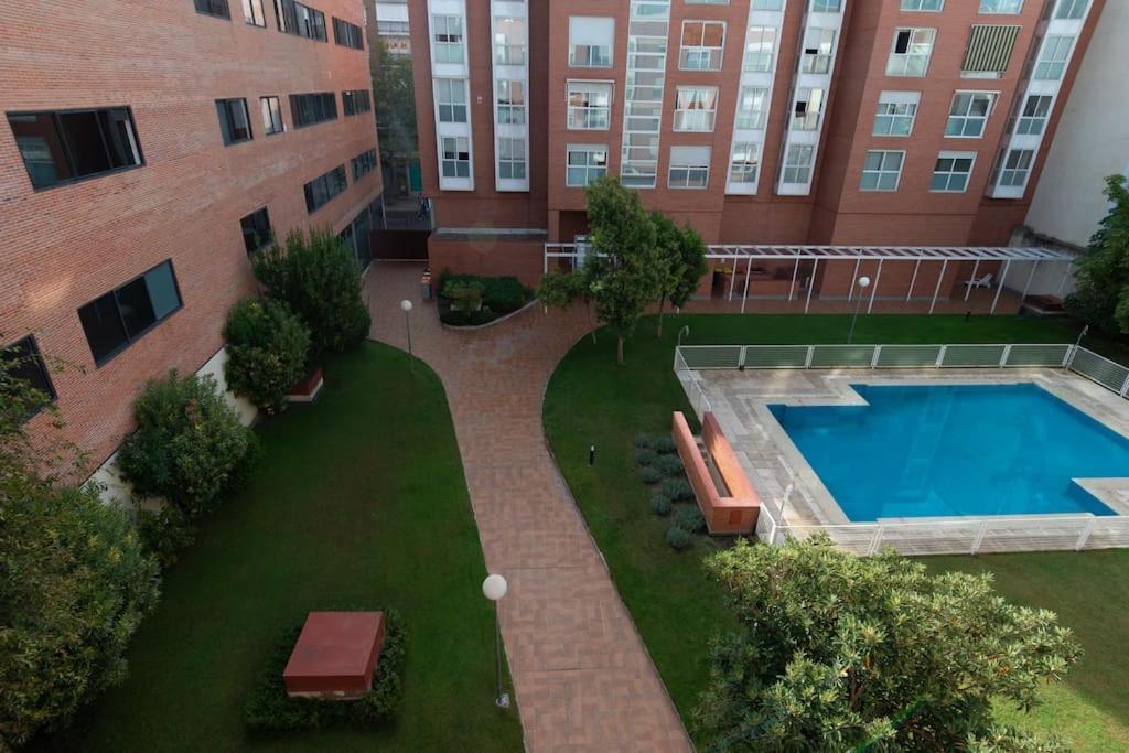 Vivienda Con Zona De Trabajo, Piscina Y Parking Daire Madrid Dış mekan fotoğraf