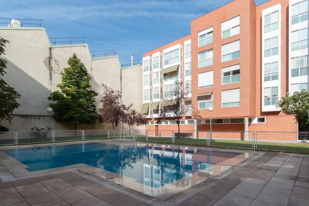 Vivienda Con Zona De Trabajo, Piscina Y Parking Daire Madrid Dış mekan fotoğraf