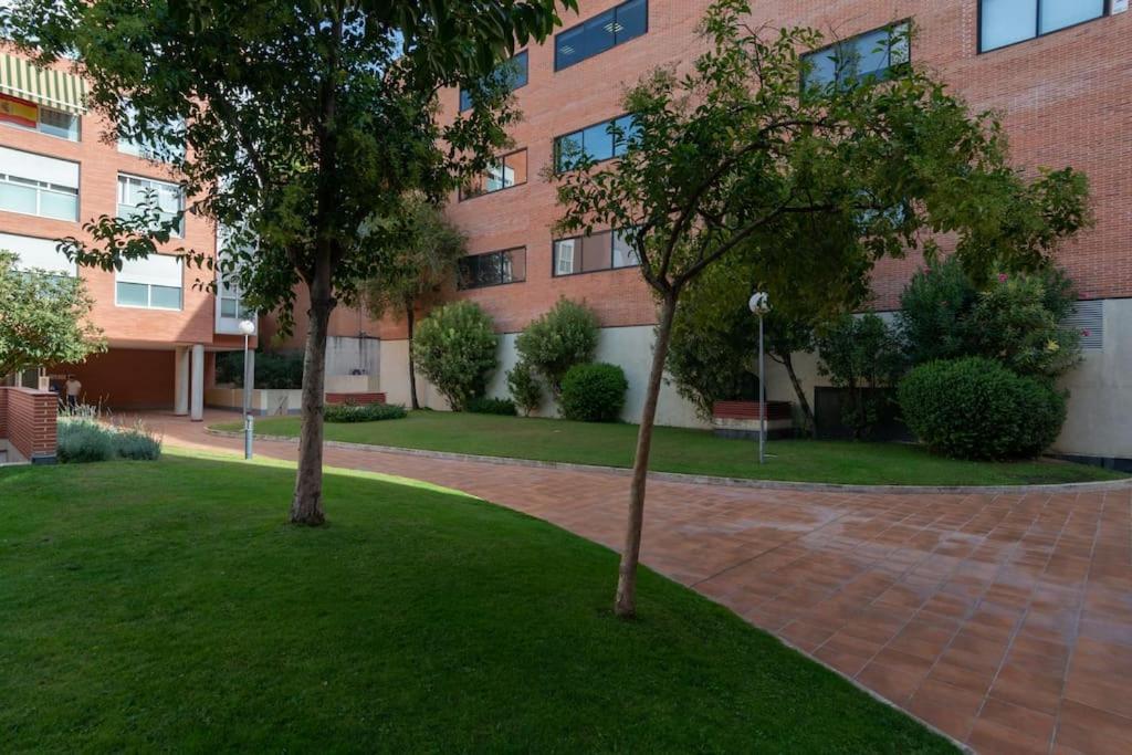 Vivienda Con Zona De Trabajo, Piscina Y Parking Daire Madrid Dış mekan fotoğraf